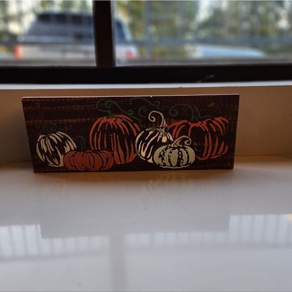 Rustic Pumpkins painted on reclaimed wood - Picture 4 of 16